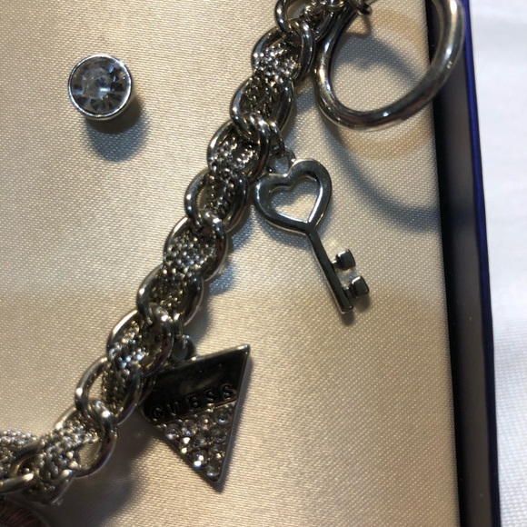 Guess Earrings and Charm Bracelet in original box - Picture 5 of 10